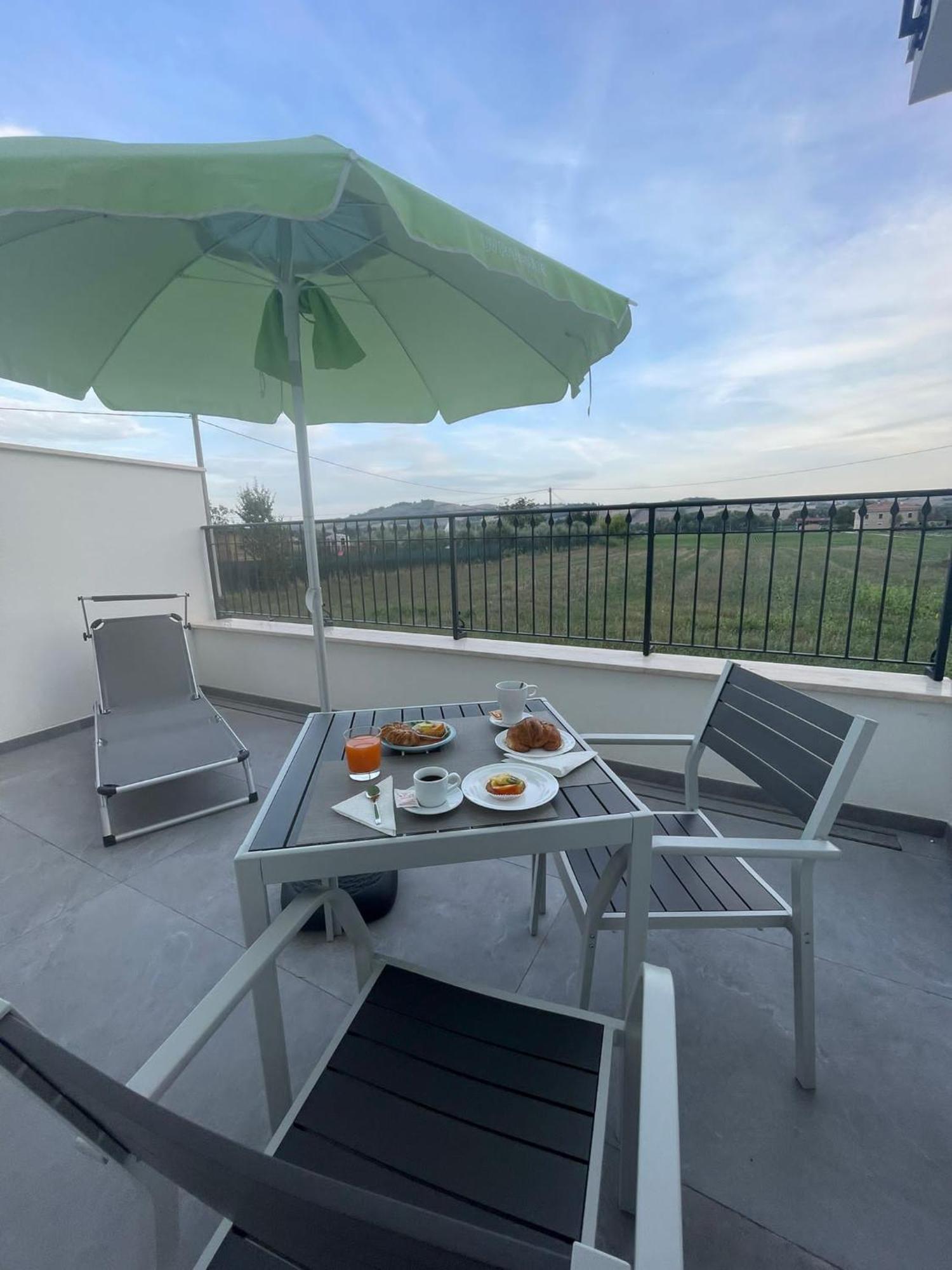 Otium Rooms / Camere E Appartamenti Morrovalle Exterior photo